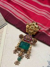 Load image into Gallery viewer, Vintage style statement pendant
