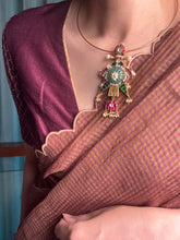 Load image into Gallery viewer, Vintage statement pendant hasli