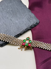 Load image into Gallery viewer, Kundan and pearl choker in silver 925