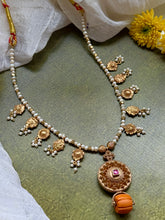 Load image into Gallery viewer, Pearl and silver neckpiece