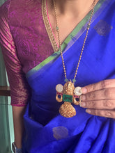 Load image into Gallery viewer, Statement vintage 925gold polish pendant with chain