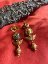 Load image into Gallery viewer, Vintage silver 925 gold polish earrings-6