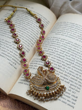 Load image into Gallery viewer, Vintage style swan necklace with cut stones