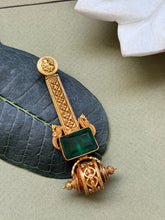 Load image into Gallery viewer, Gold polished, vintage style pendant in silver 925