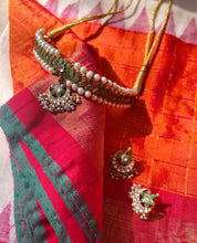 Load image into Gallery viewer, Emerald Attigai Necklace