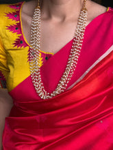 Load image into Gallery viewer, Multilayered Pearl bunch necklace in silver 925 and gold polish