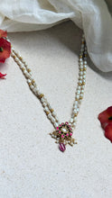 Load image into Gallery viewer, Pearl bunch kundan necklace 5