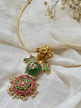 Load image into Gallery viewer, Vintage statement pendant hasli