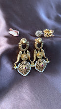 Load image into Gallery viewer, Vintage inspired (925 silver) earrings in gold polish