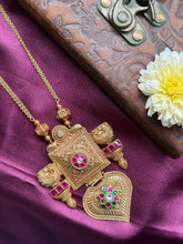 Load image into Gallery viewer, Statement vintage style 925 gold polish necklace