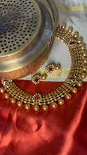 Load image into Gallery viewer, One of a kind gold polish kundan work statement necklace set