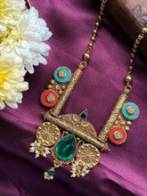 Load image into Gallery viewer, Statement vintage style gold polish necklace