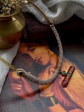 Load image into Gallery viewer, Statement vintage style pearl hasli
