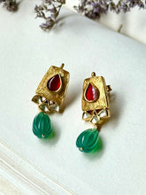 Load image into Gallery viewer, Silver 92.5 gold polish kundan earrings with onyx drops
