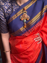 Load image into Gallery viewer, Statement vintage 925gold polish hasli with pendant-2