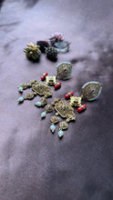Load image into Gallery viewer, Vintage inspired (925 silver) earrings in gold polish