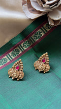 Load image into Gallery viewer, Kundan work (925 silver) earrings in gold polish