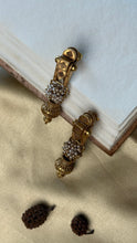 Load image into Gallery viewer, Vintage inspired (925 silver) earrings in gold polish