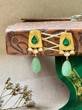 Load image into Gallery viewer, Silver 92.5 gold polish kundan earrings with onyx drops