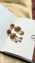 Load image into Gallery viewer, Vintage inspired (925 silver) earrings in gold polish