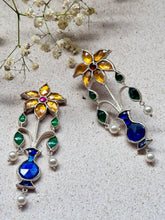 Load image into Gallery viewer, Guldasta (Mughal Flower) Kundan Earring - Yellow