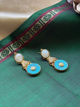 Load image into Gallery viewer, Kundan work (925 silver) earrings in gold polish