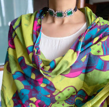 Load image into Gallery viewer, Emerald Glass Choker