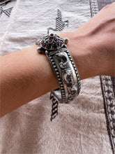 Load image into Gallery viewer, Something Fishy Kada