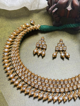 Load image into Gallery viewer, Statement kundan choker necklace set
