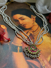Load image into Gallery viewer, Pearl bunch kundan necklace 4
