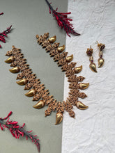 Load image into Gallery viewer, Statement mango necklace with earrings (comes with an adjustable thread-work)
