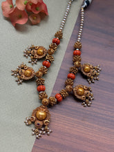 Load image into Gallery viewer, Vintage style statement necklace
