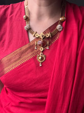 Load image into Gallery viewer, Statement vintage style onyx necklace
