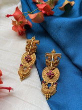 Load image into Gallery viewer, Vintage style statement earrings
