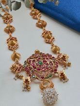 Load image into Gallery viewer, Vintage style necklace
