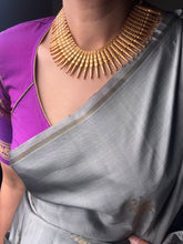 Load image into Gallery viewer, Statement vintage style necklace set
