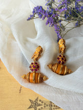 Load image into Gallery viewer, Vintage style statement earrings in sliver 925 in gold polish
 statement earrings
