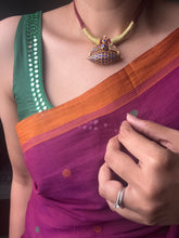 Load image into Gallery viewer, Kundan choker with thread work

