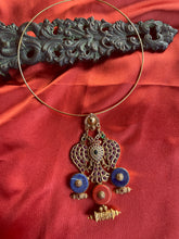 Load image into Gallery viewer, Statement vintage 925gold polish hasli with pendant-9
