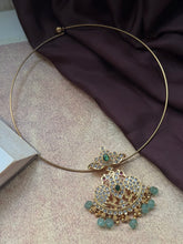 Load image into Gallery viewer, Vintage style pendant and earring  set with cut stones
