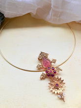 Load image into Gallery viewer, Statement vintage style pendant
