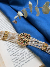 Load image into Gallery viewer, Statement kundan &amp; pearl choker necklace 1
