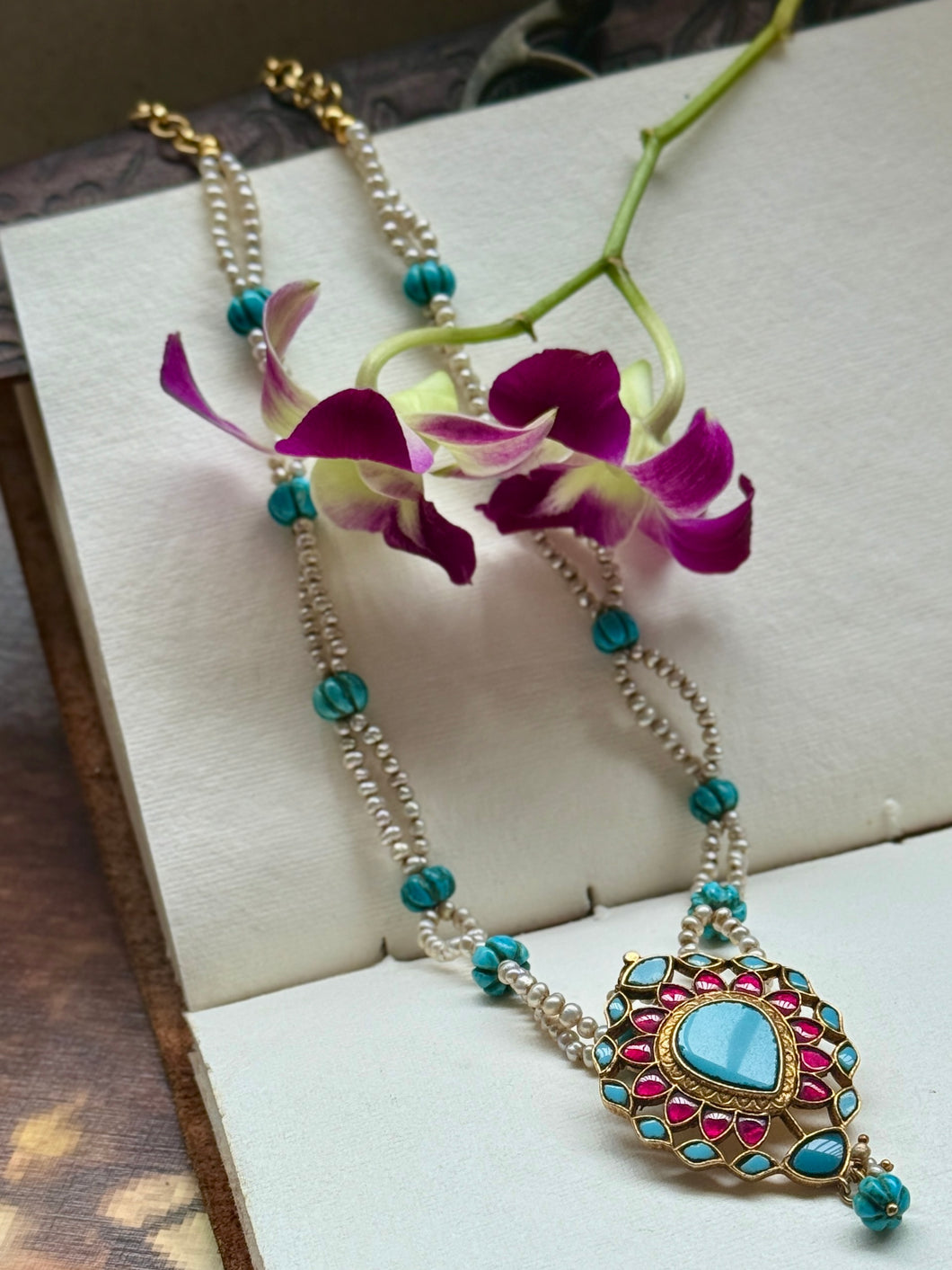 Statement Turquoise pendant necklace