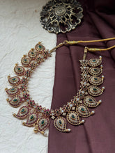 Load image into Gallery viewer, Statement mango necklace in silver 925
