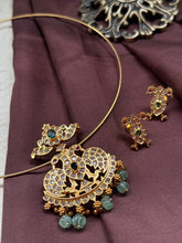 Load image into Gallery viewer, Vintage style pendant and earring  set with cut stones
