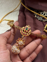 Load image into Gallery viewer, Statement attigai in silver 925 and gold polish
