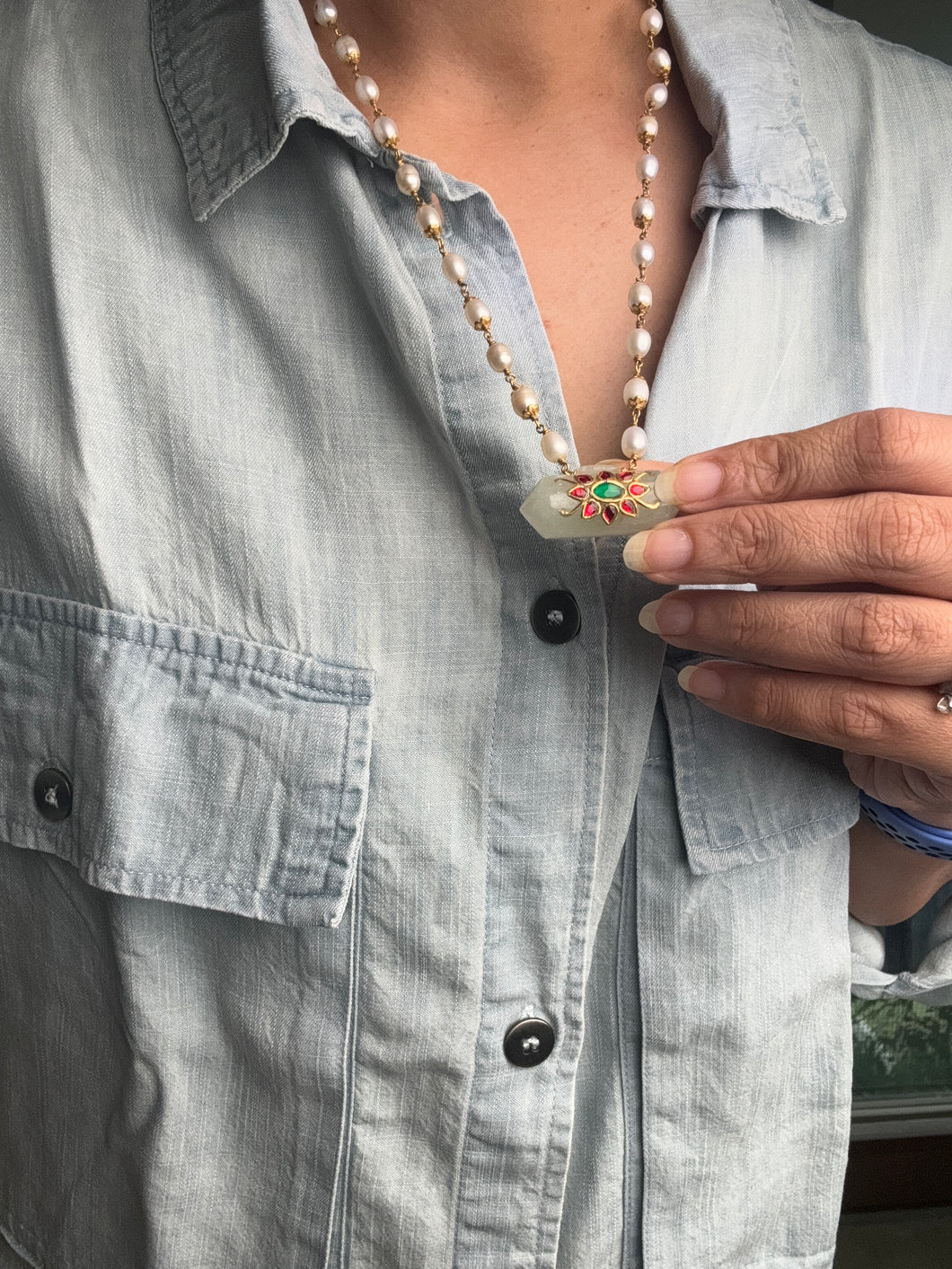 Dainty Inlay work neckpiece in natural aventurine and gemstones