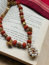 Load image into Gallery viewer, Coral necklace in silver 925 and gold polish

