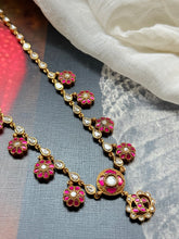 Load image into Gallery viewer, Kundan necklace in silver 925 and gold polish
