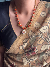Load image into Gallery viewer, Coral necklace in silver 925 and gold polish
